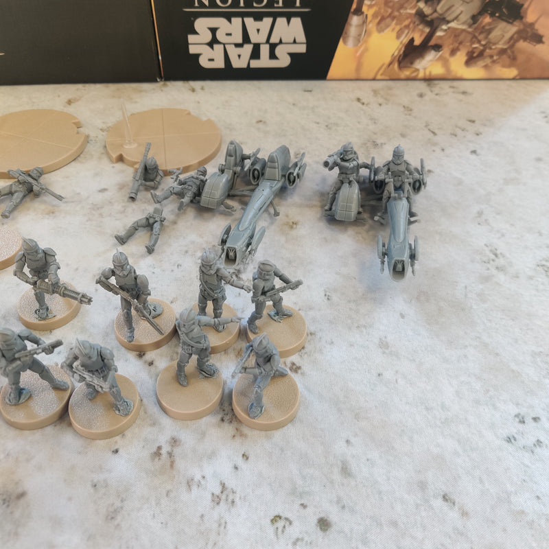 Star Wars Legion Clone Wars Clone Half x2 with Dice and Cards AY224