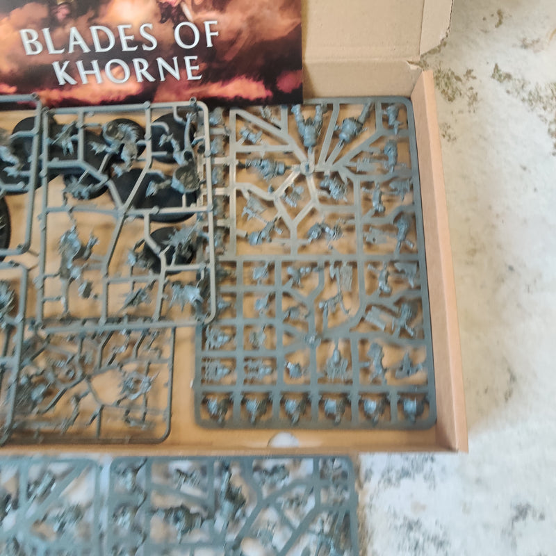 Age of Sigmar Mortal Realms Premium Kit 4 Blades of Khorne BD004