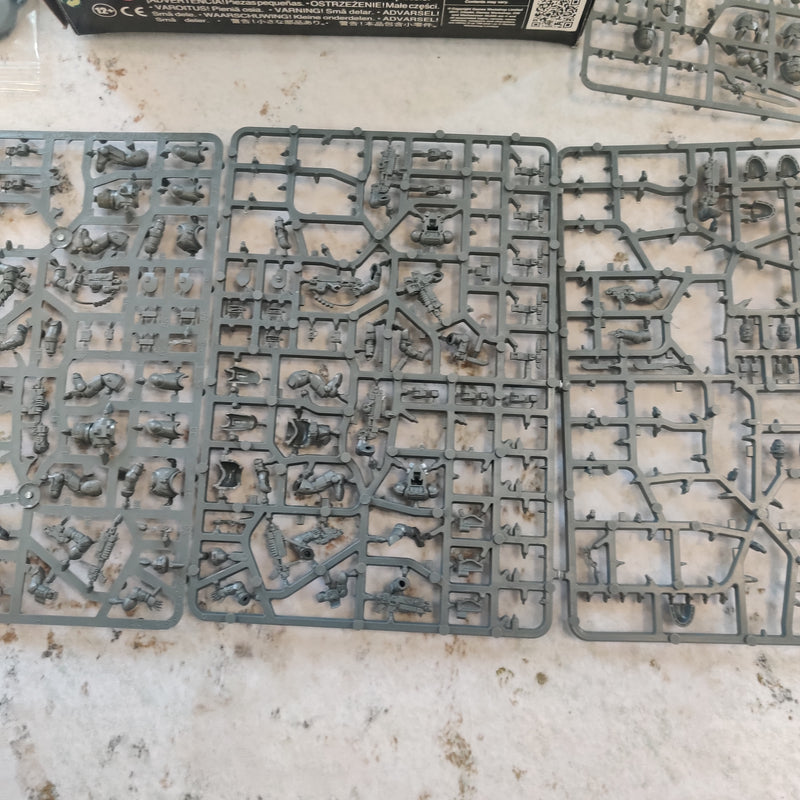 Warhammer 40k Space Marine Primaris Intercessors in box - Incomplete AV138