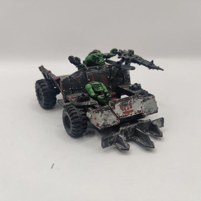 Warhammer 40k Kitbashed Orks Trukk - Painted BC031