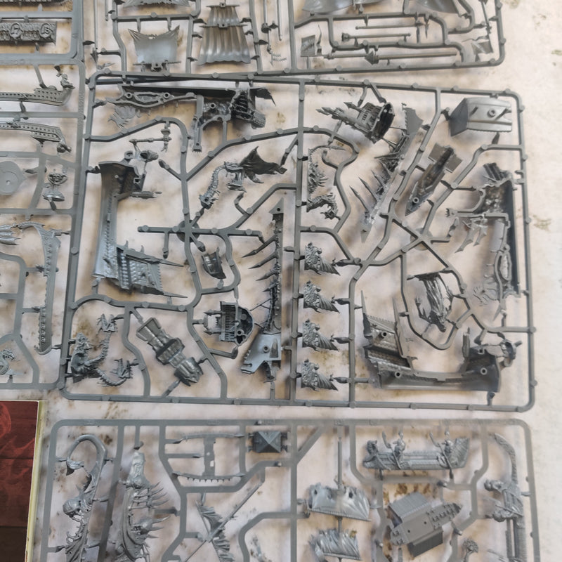 Warhammer Dreadfleet Boxed Game - OOP AV162