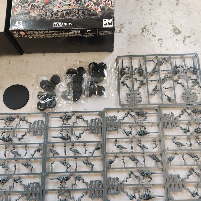 Warhammer 40k Tyranid Combat Patrol - 36 Termagants and Hive Tyrant on Sprue AV032