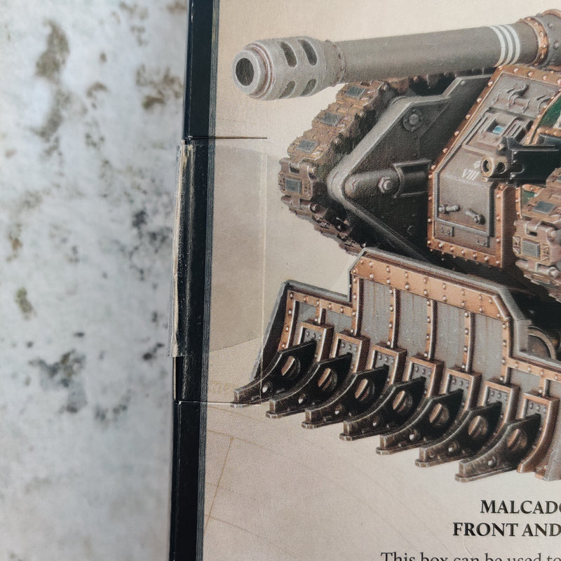 Horus Heresy Solar Auxilia Malcador Heavy Tank - Damaged Box AV177