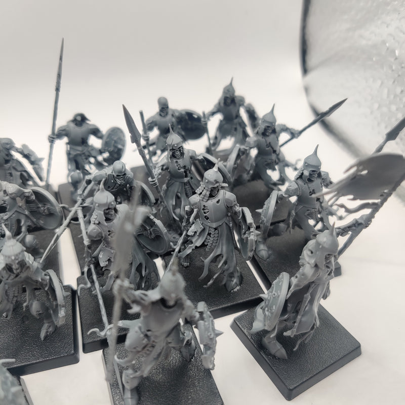 Warhammer the Old World Vampire Counts Deathrattle Skeletons / Soulblight Gravelords AT134