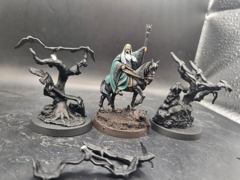 Middle-Earth SBG Isengard Saurman and Crebain (AZ083)