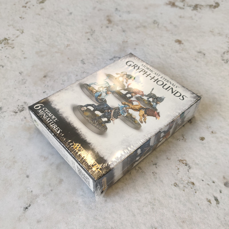 Age of Sigmar Stormcast Eternals Gryph-hounds in box AV071