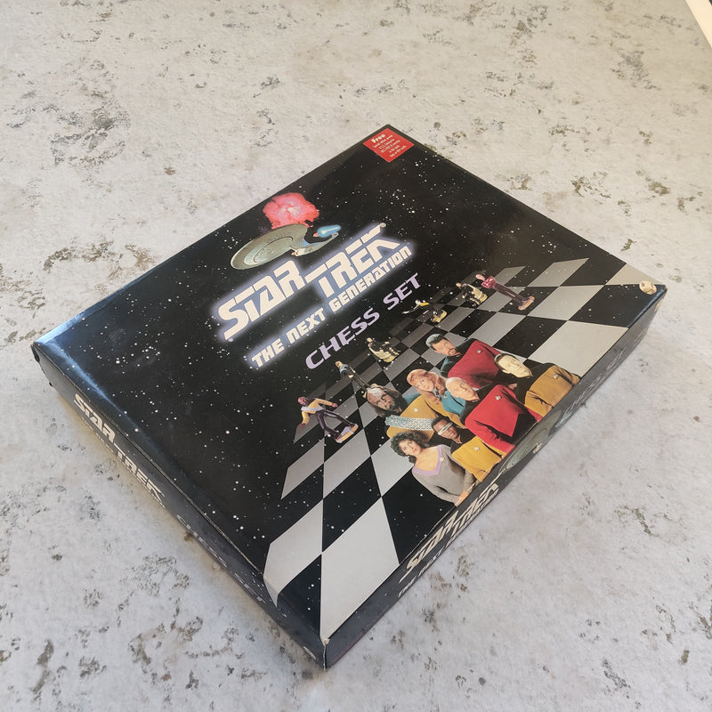 Star Trek: The Next Generation Chess Set 1999 AY223