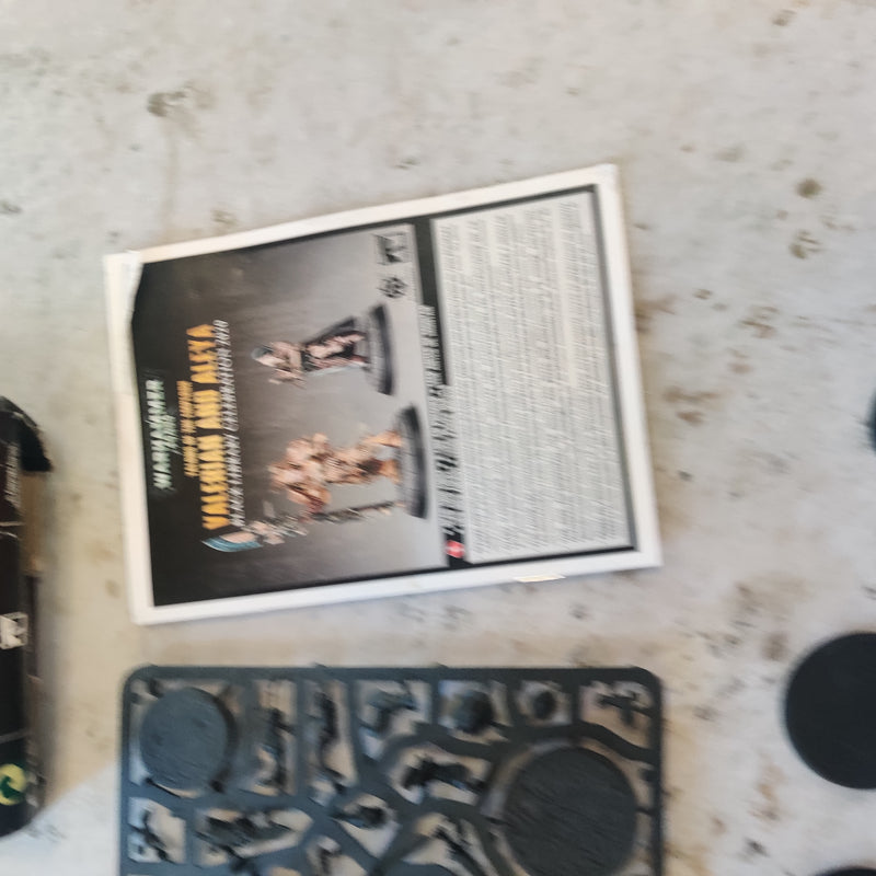 Warhammer 40k Talons of the Emperor Valerian and Aleya - On Sprue AV053