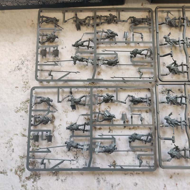 Warhammer Lord of the Rings Uruk-Hai Scouts x24 and Warriors x20 on Sprue AV038