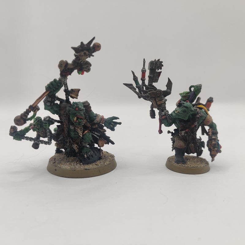 Warhammer 40k Ork Wierdboy and Painboy - Painted AD021