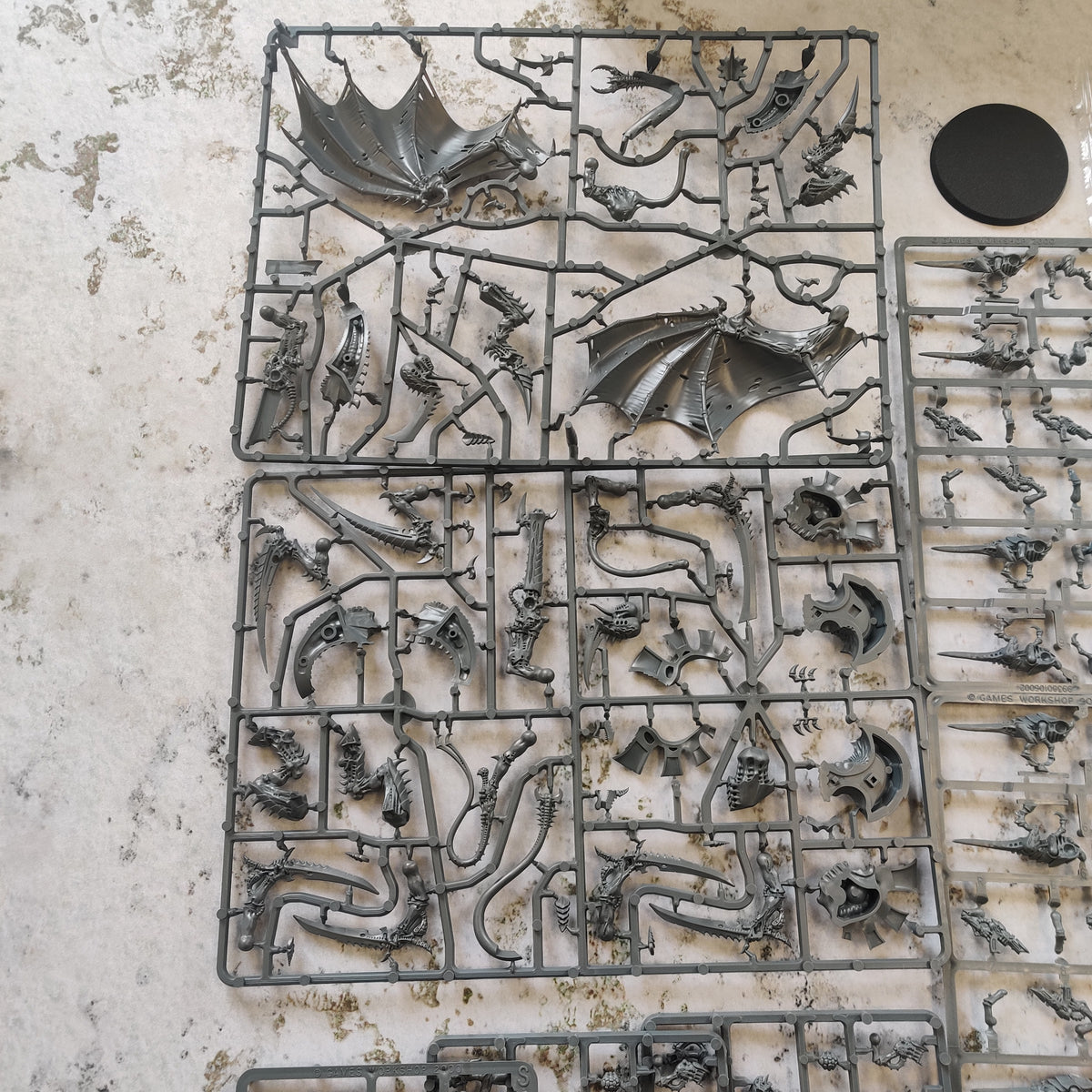 Combat Patrol Tyranids Warhammer 40K | Hive Tyrant, 36 Termagants, Warriors