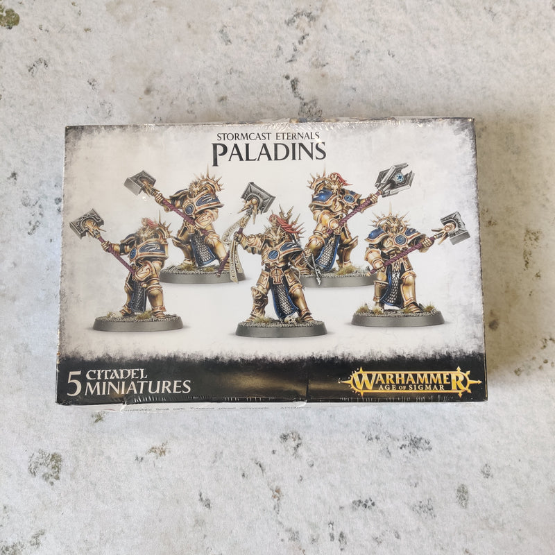 Age of Sigmar Stormcast Eternals Paladins in box AV073