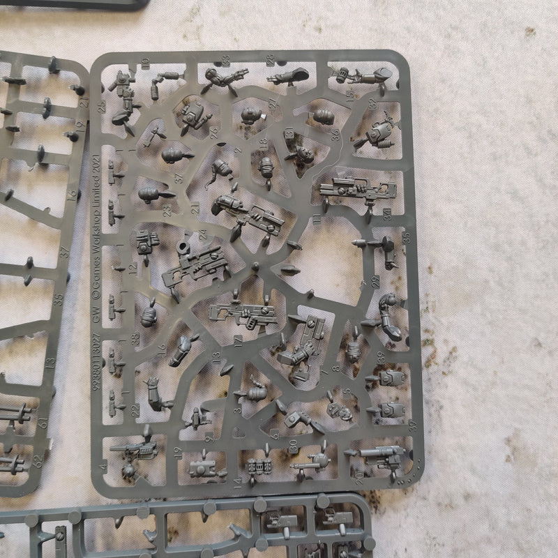 Warhammer 40k Tau Empire Bits on Sprue AV178