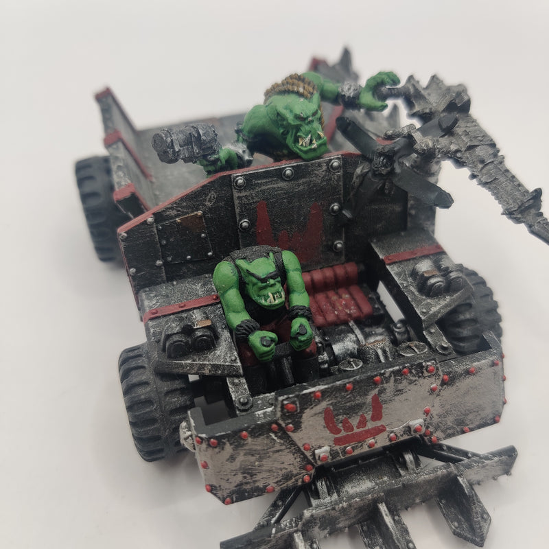 Warhammer 40k Kitbashed Orks Trukk - Painted BC031