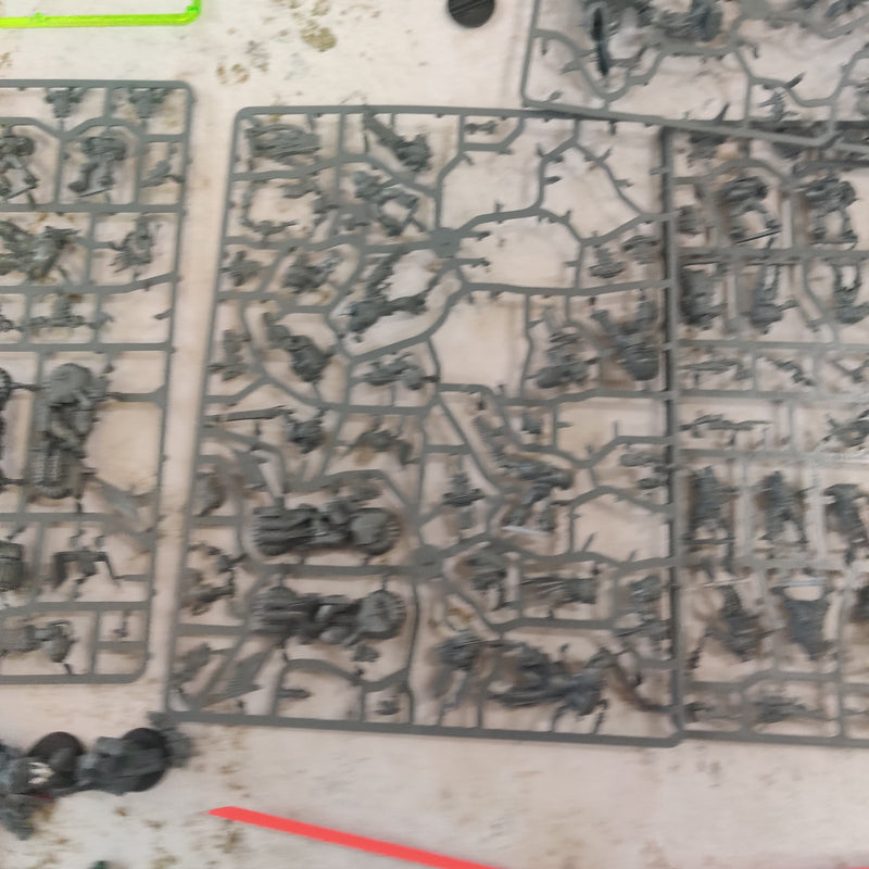 Warhammer 40k Dark Vengeance Box Set - incomplete including Paints and Tools Set AV093