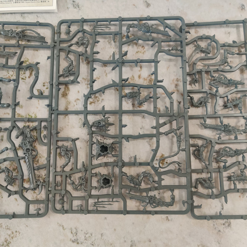 Warhammer 40k Tyranids Warriors - Incomplete AY185
