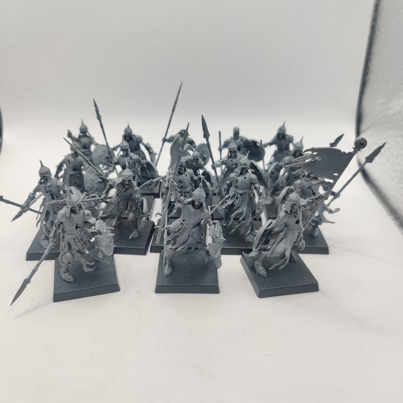 Warhammer the Old World Vampire Counts Deathrattle Skeletons / Soulblight Gravelords AT134