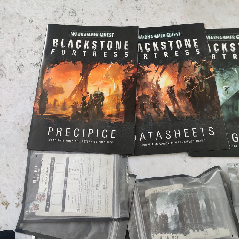 Warhammer 40k Blackstone Fortress with Traitor Command AV124