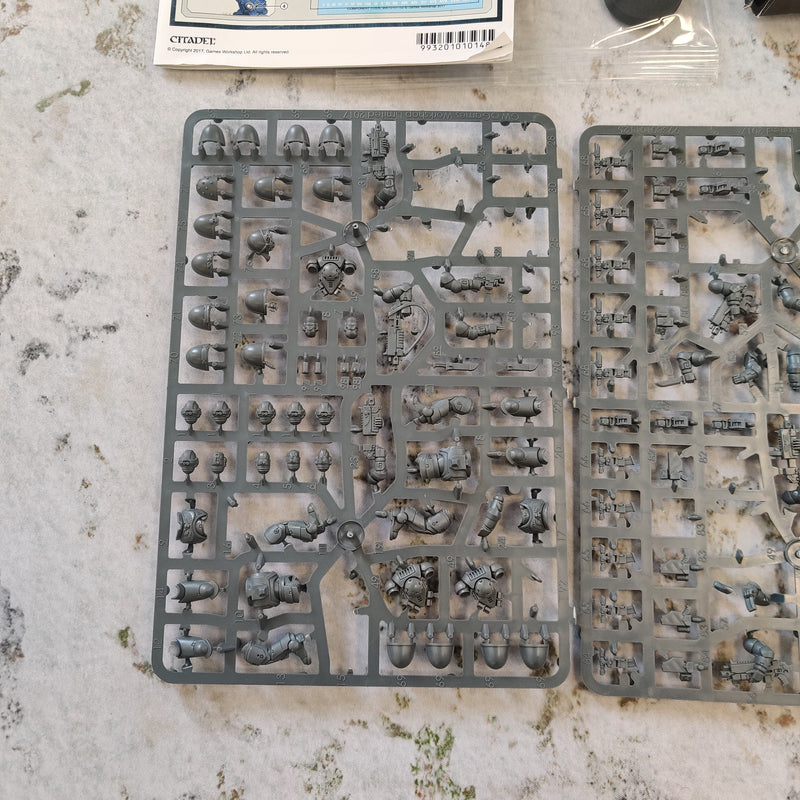 Warhammer 40k Space Marine Primaris Intercessors in box - Incomplete AV138