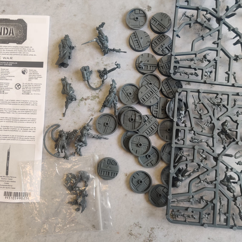 Necromunda Hive War Boxed Set - Part Assembled BB204