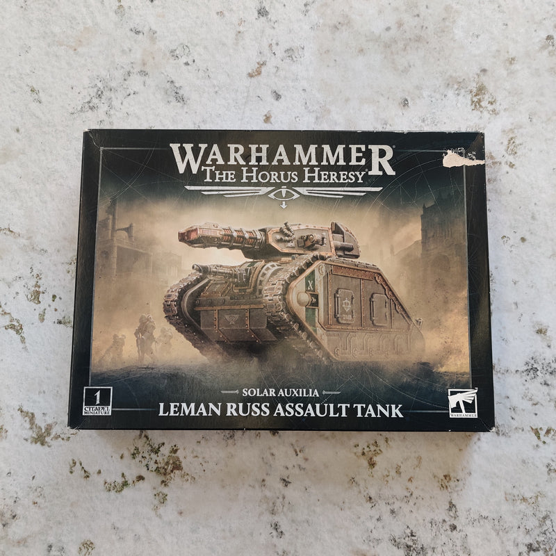 Horus Heresy Solar Auxilia Leman Russ Assault Tank - Damaged Box AV175