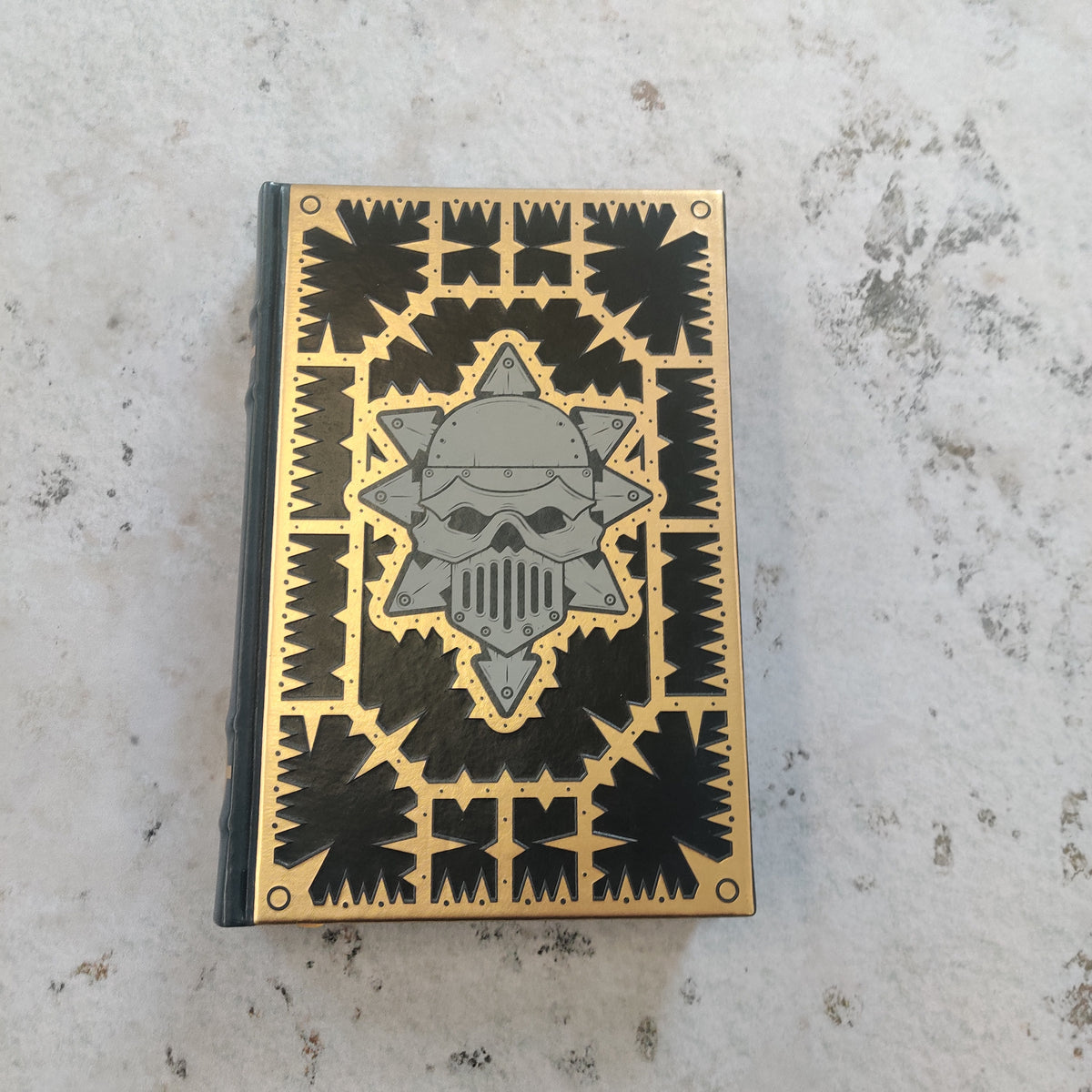 Warhammer 40k Storm of Iron Limited Edition Novel 861 BG038