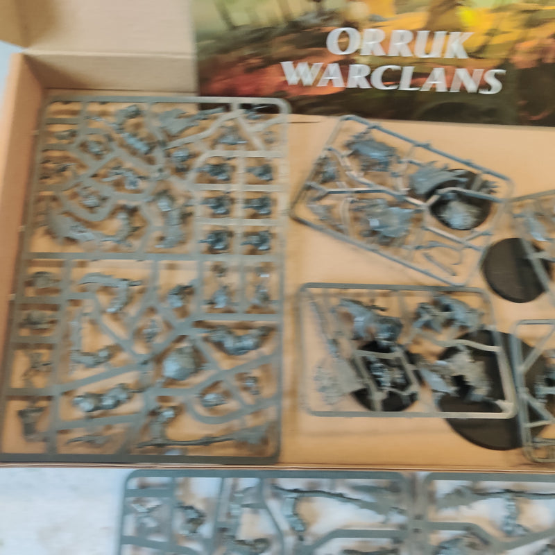 Age of Sigmar Mortal Realms Premium Kit 3 Orruk Warclans BD003