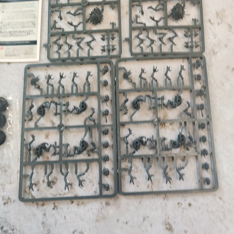 Warhammer 40k Tyranids Genestealers OOP - Complete AV142