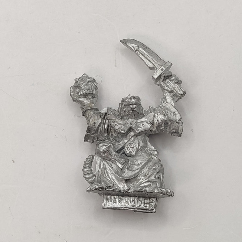 Warhammer Fantasy Skaven Warlock with Skull 1995 Metal AT238