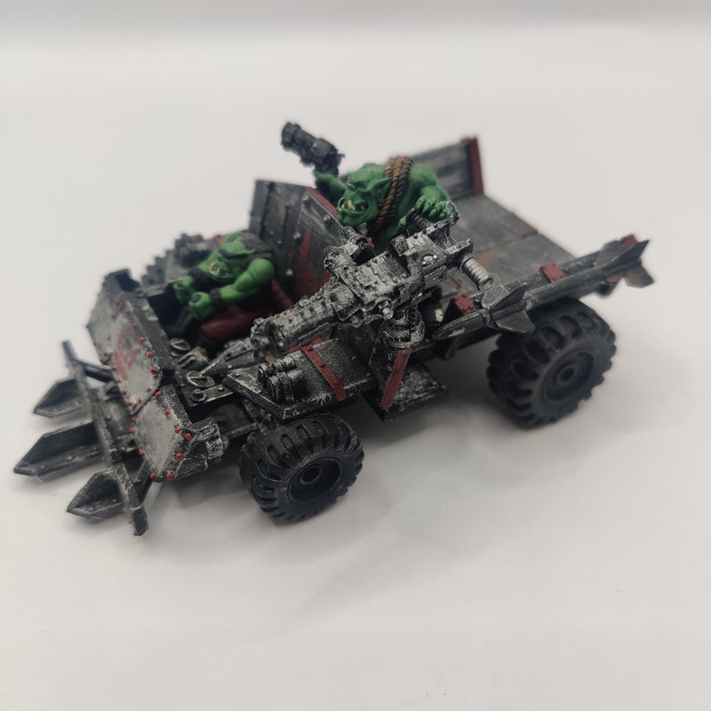 Warhammer 40k Kitbashed Orks Trukk - Painted BC031