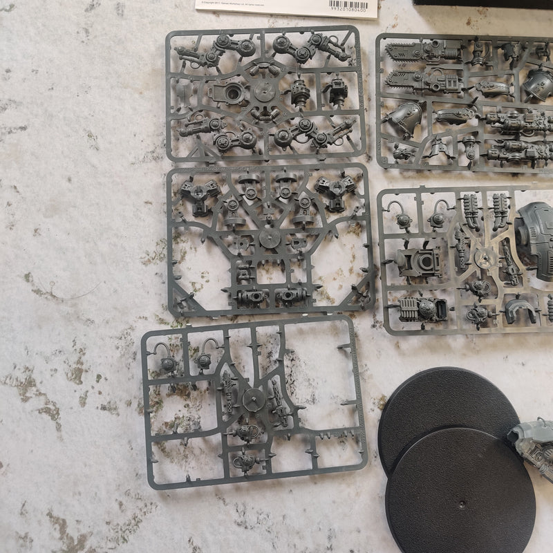 Warhammer 40k Armiger Warglaives - Part Assembled AY217