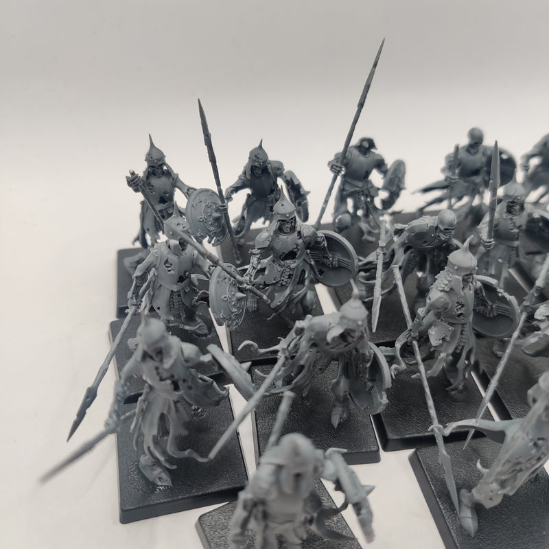 Warhammer the Old World Vampire Counts Deathrattle Skeletons / Soulblight Gravelords AT134