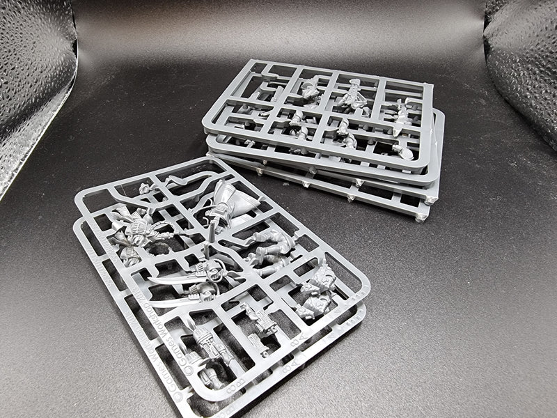 Warhammer 40k Astra Millitarum x2 Commisar and Special Weapons Sprues (AE052)