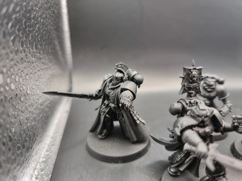 Warhammer 40k: Adeptus Astartes Captain, Veterans and Primaris Librarian (AI090)