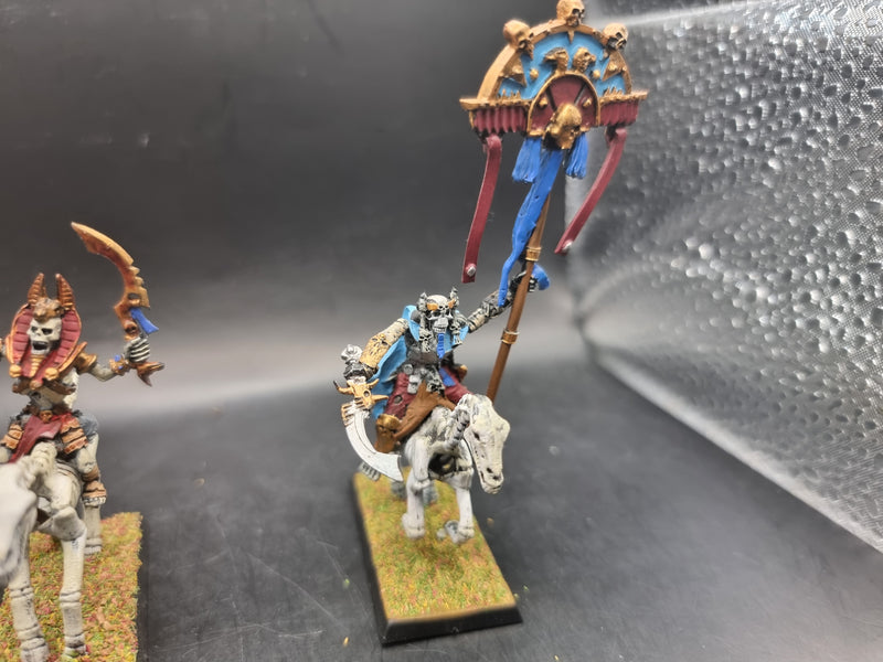 Warhammer Fantasy: Tomb kings Liche Priest and Herald Mounted (AT012)