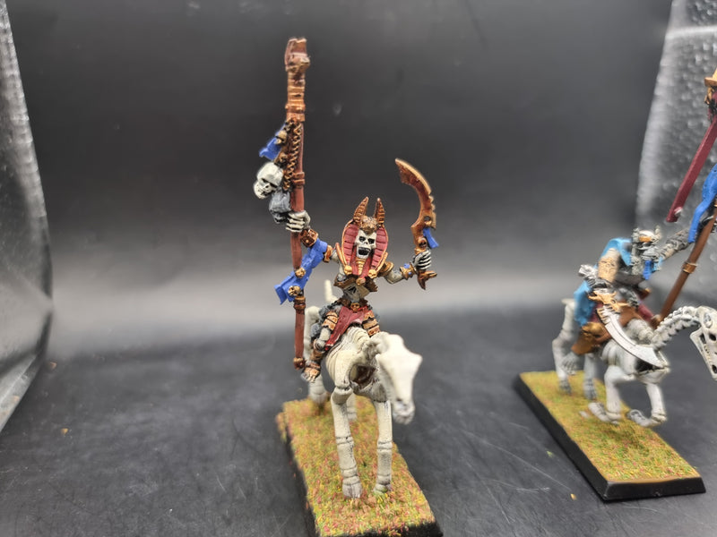 Warhammer Fantasy: Tomb kings Liche Priest and Herald Mounted (AT012)