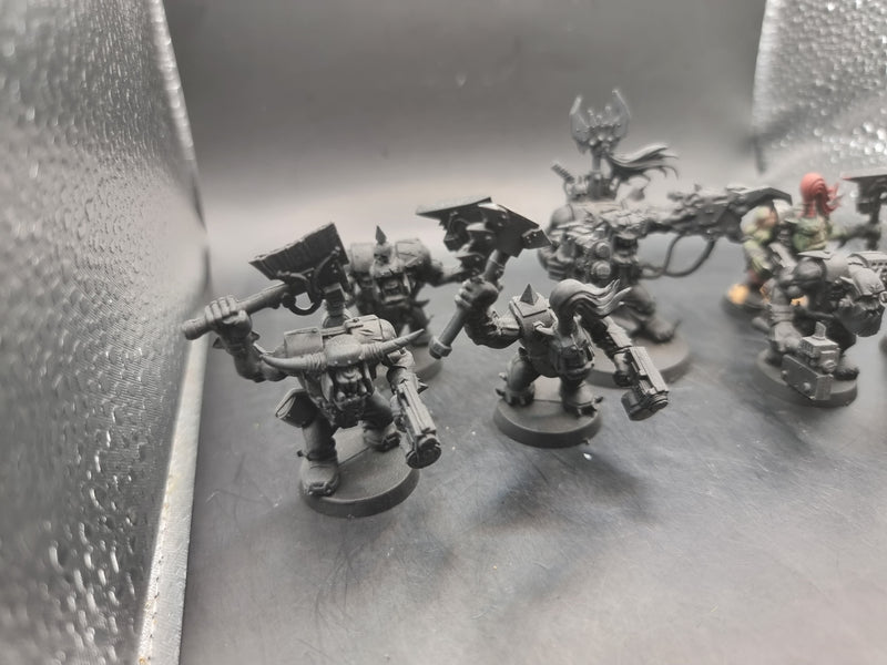 Warhammer 40k: Ork Nobz and Warboss (AW035)