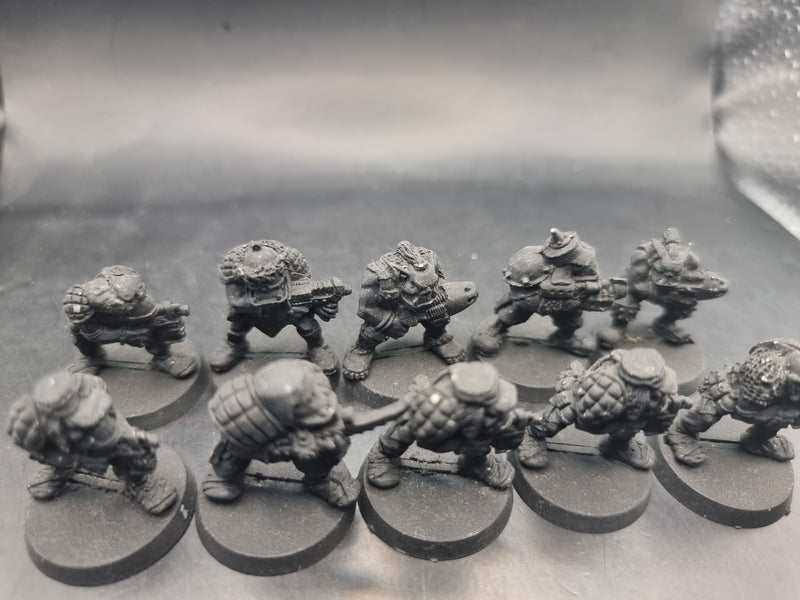 Warhammer 40k: Rogue Trader Orks with Bolters (AW036)