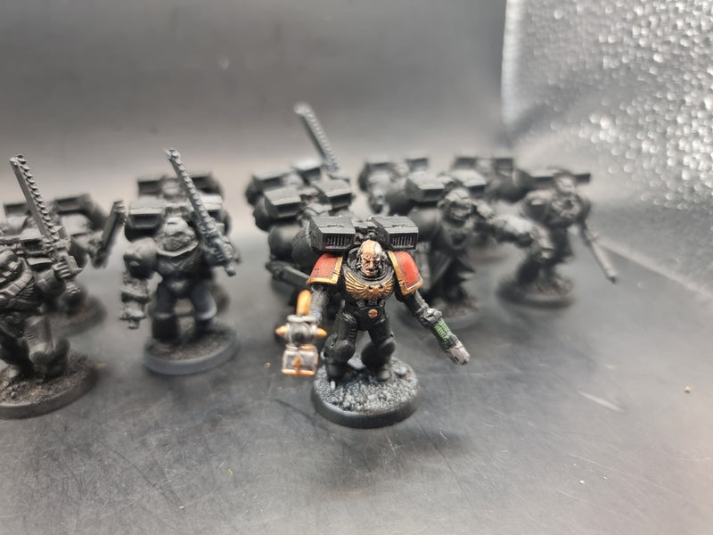 Warhammer 40k: Adeptus Astartes Scout Assault Marines (AW010)