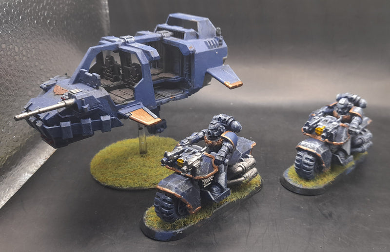 Warhammer 40k: Space Marine Landspeeder and Bikes (AT024)