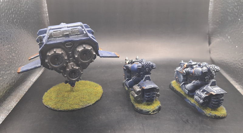 Warhammer 40k: Space Marine Landspeeder and Bikes (AT024)