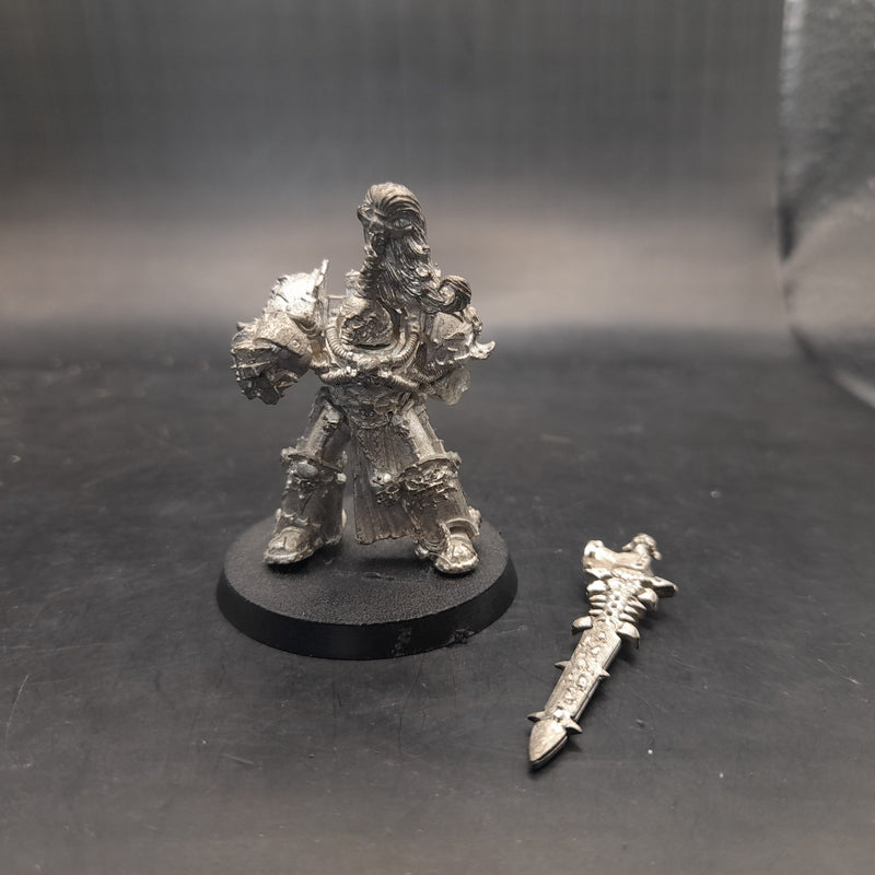 Warhammer 40K: Chaos Space Marines- Old Abaddon the Despoiler Metal (BC037)