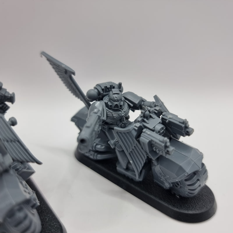 Warhammer 40k: Adeptus Astartes Dark Vengence Ravenwing Bikes (AE090)