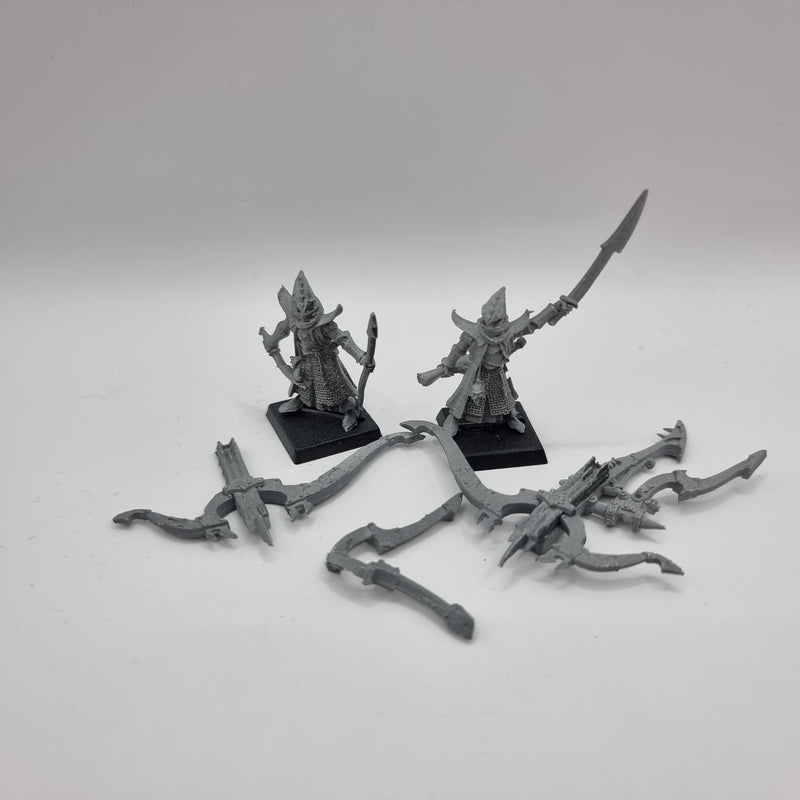 Warhammer Fantasy: Dark Elf Bolt Thrower and Crew (AE066)