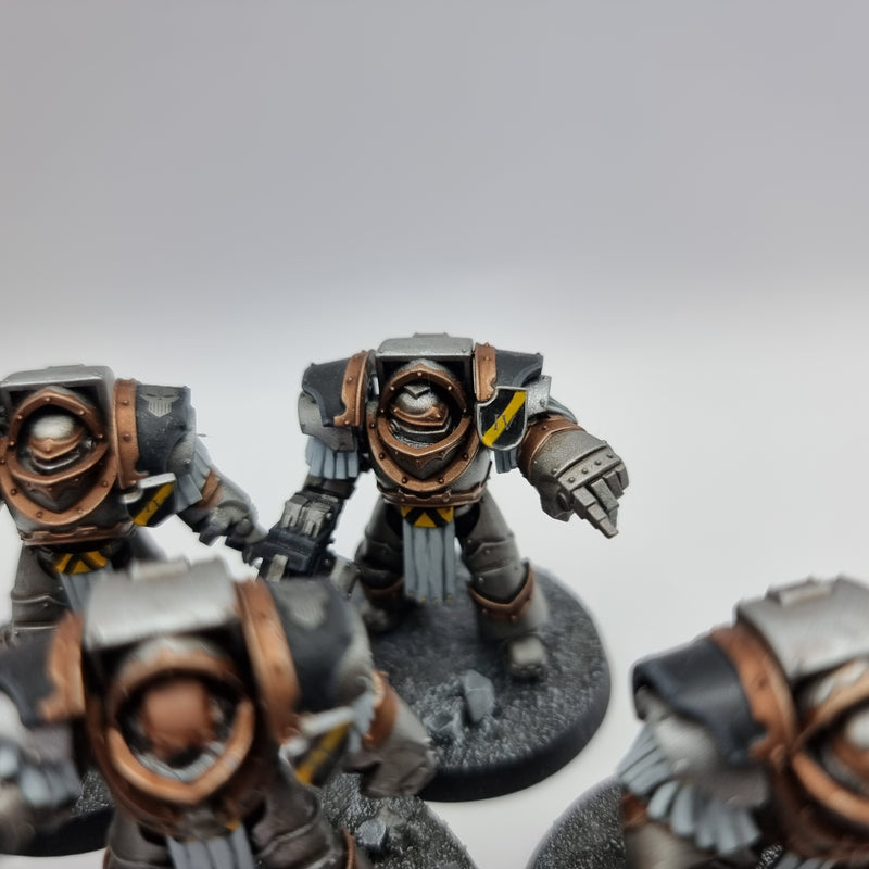 Warhammer Horus Heresy: Legiones Astartes Iron Warriors Cataphractii - Well Painted(AJ100)