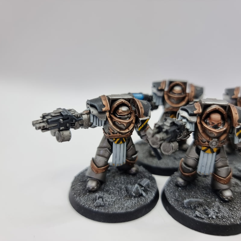 Warhammer Horus Heresy: Legiones Astartes Iron Warriors Cataphractii - Well Painted(AJ100)