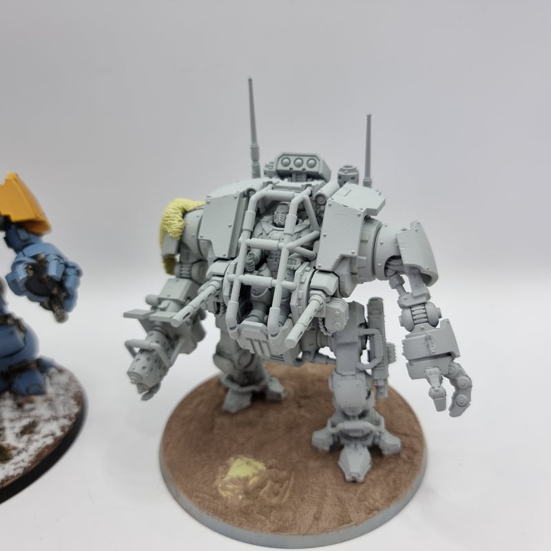 Warhammer 40k: Space Marine Redemptor Dreadnought and Invictor Warsuit (AX079)