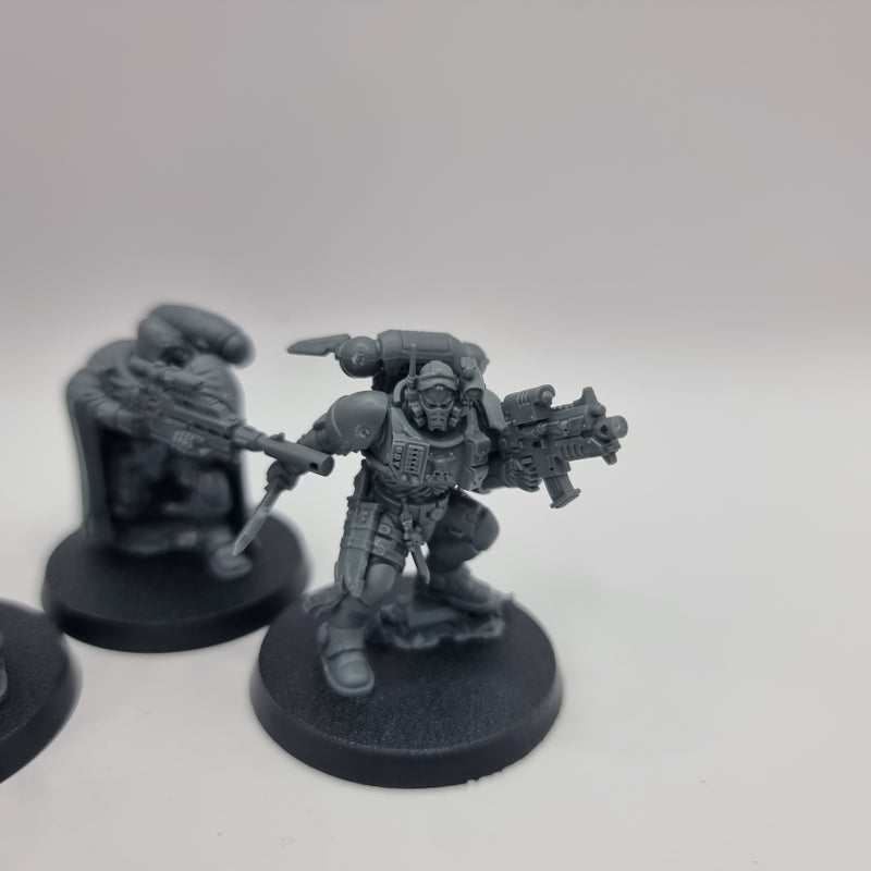 Warhammer 40k: Space Marine Eliminators and Phobos Lieutenant (AA043)