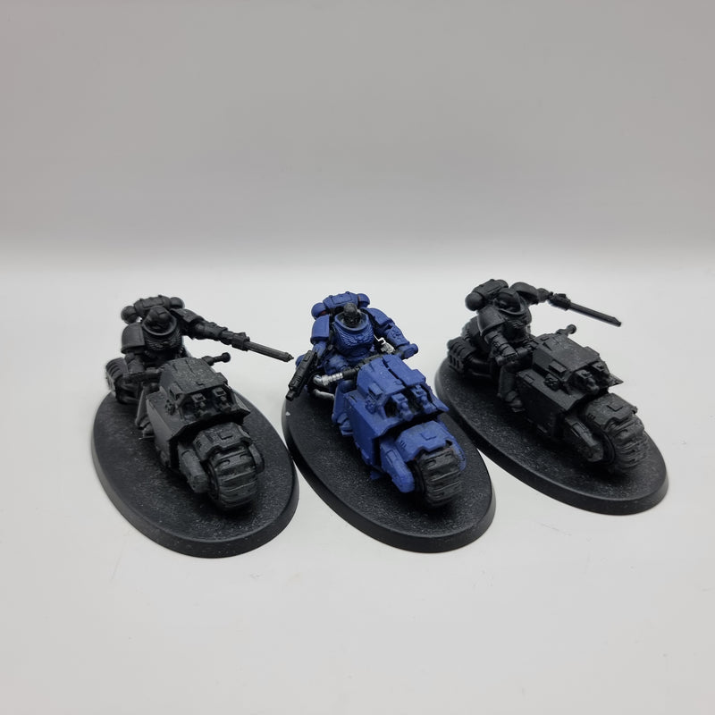 Warhammer 40k: Space Marines Primaris Outriders (AJ004)