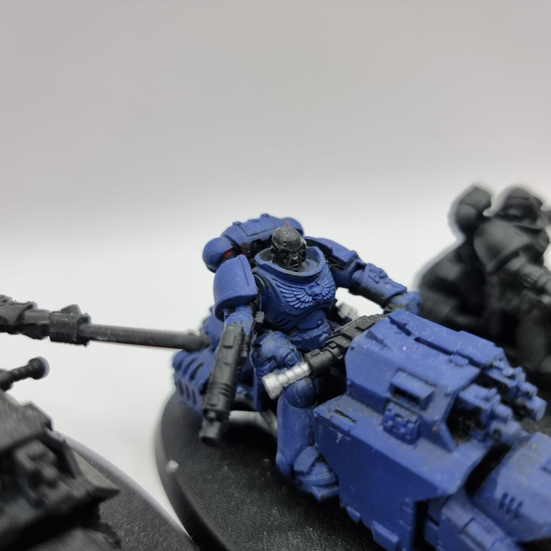 Warhammer 40k: Space Marines Primaris Outriders (AJ004)